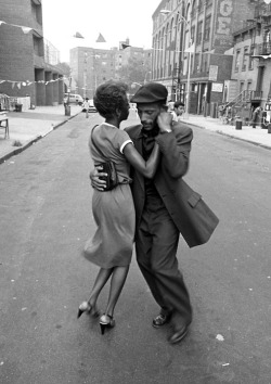 theniftyfifties:  Dancers in Mott Haven,