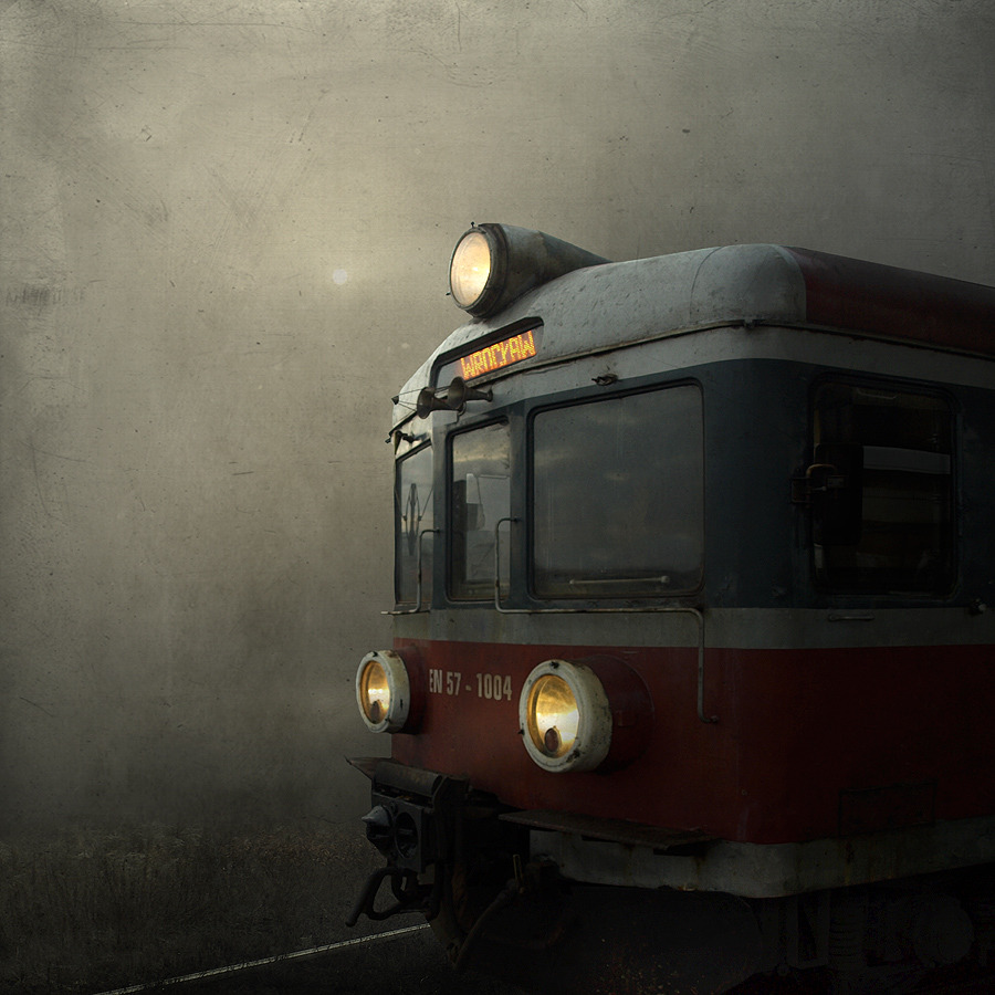 whisperinglion:  Train by ~inz-feelgood  Wrocław?!
