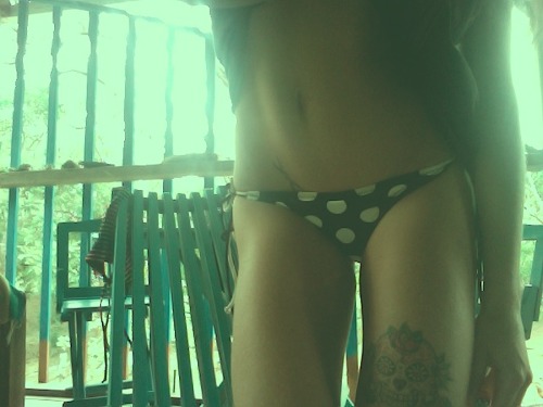 jackiejukem:  beach time. 