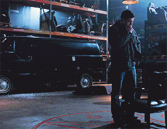 the-little-shipper:   squaresoft: Dean x Castiel Parallels | 4x22 + 6x21  #HE #LOOKS #BACK #FOR #HIM #he