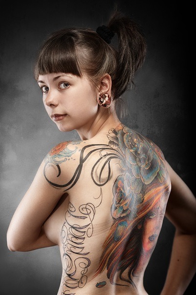 the TATTOO-girl next door