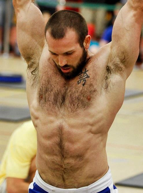 pelthunter:  http://pelthunter.tumblr.com 
