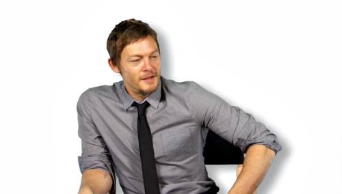 jcjoeyfreak: Some big ‘n juicy caps of Norman from that Huffington Post interview. This is also my 