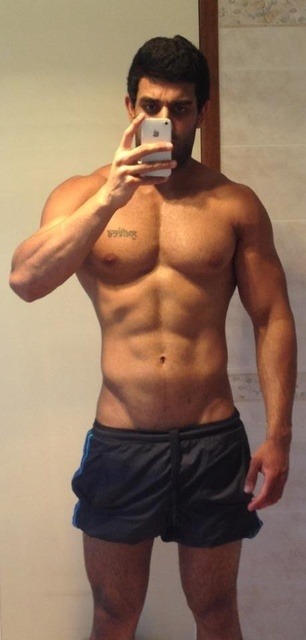 cmhcub:  (via Guys with iPhones) 