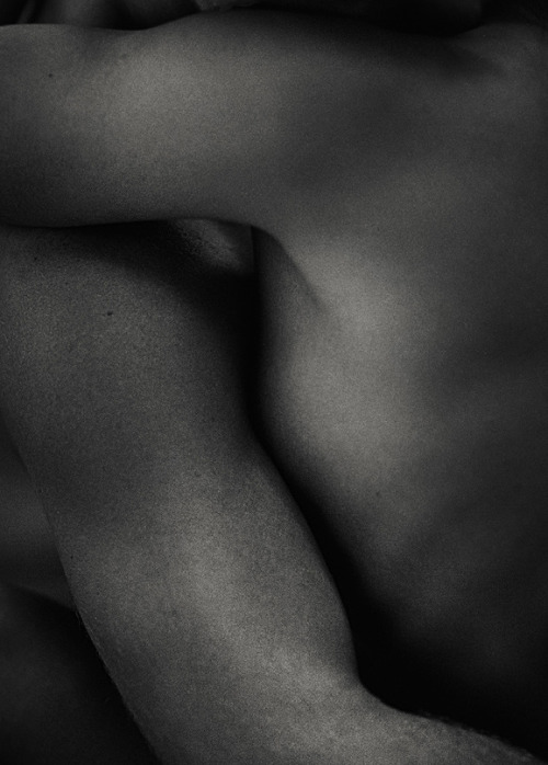 preciousandfregilethings:  Andreas Heumann 