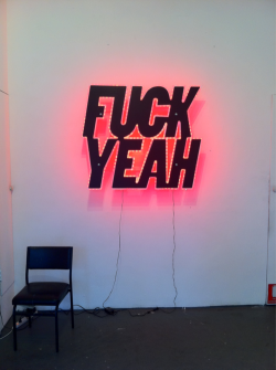 radical-wavess:  j-u-nk:  q’d, away on holidays  I want this in my room now! 