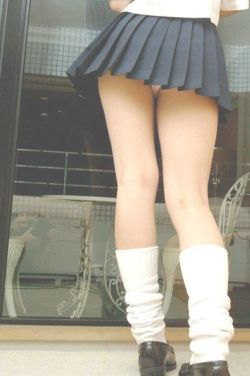 blendy999:  School upskirt 