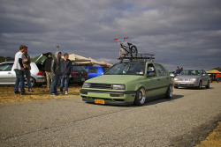 theycallmecaballero:  wedoitforthemoneyobviously:  Broke.Down rolling on Flickr.  Love when people actually use their roof rack, and not just buy a really cheap bike to make it look like they ride.