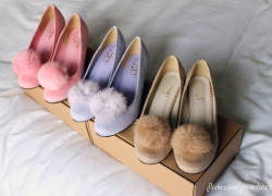 glittergarters:  pixie-late:  I love these fluffy ‘rabbit tail’ pom pom heel so much as you can tell. XD  Can anyone give me a brand on these? pixie-late? 