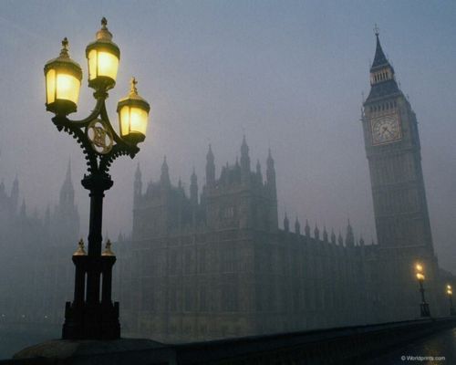 bluepueblo:  Fog at Dusk, London, England photo via api 