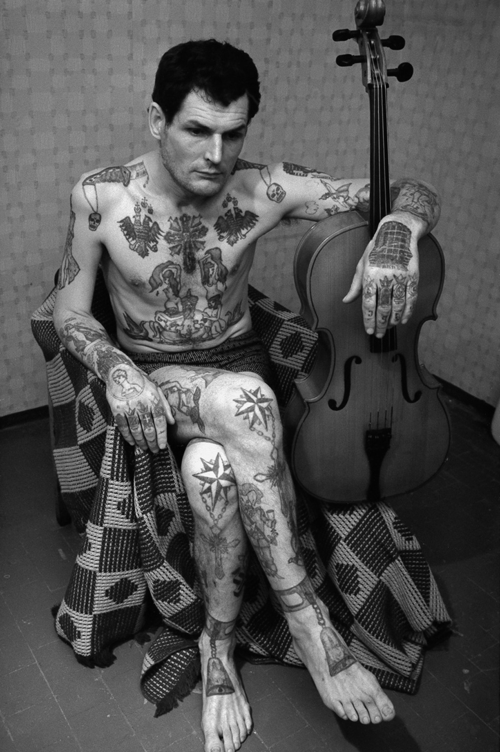 basementcrawler:  Russian Criminal Tattoos The dagger through the neck shows that