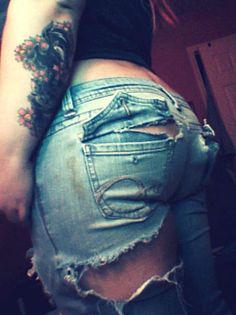 oxy-doll:  Slutty Jeans.