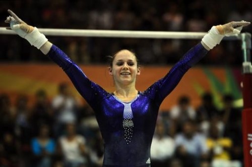 mckaylamaroney:My U.S Olympic Team:1.- Jordyn Wieber2.- Aly Raisman3.- McKayla Maroney4.- Gabby Doug