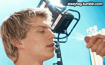 notanothergayblogbyaidenj:  LOL. I BET HE WASN’T EXPECTING THAT. ;D http://notanothergayblogbyaidenj.tumblr.com/