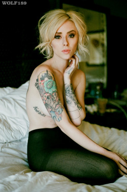 wolf189:  @alyshanett sitting pretty by Wolf189 (@wolfphoto)