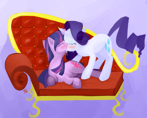 <3