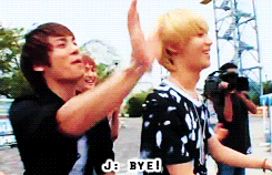 Favorite Top 20 SHINee Moments: ”I’m only riding this for the program!” 