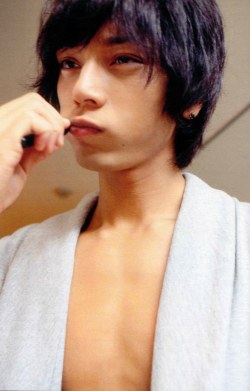 mrmanslave:  Hiro Mizushima 