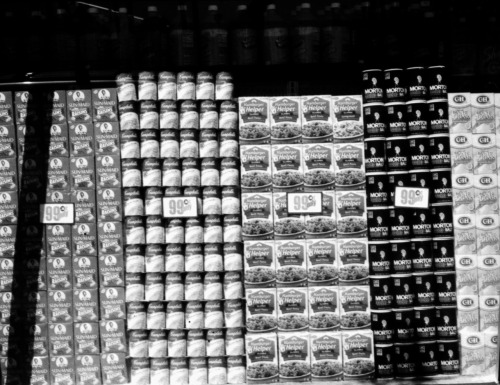 Cans, Los Angeles; 2011.