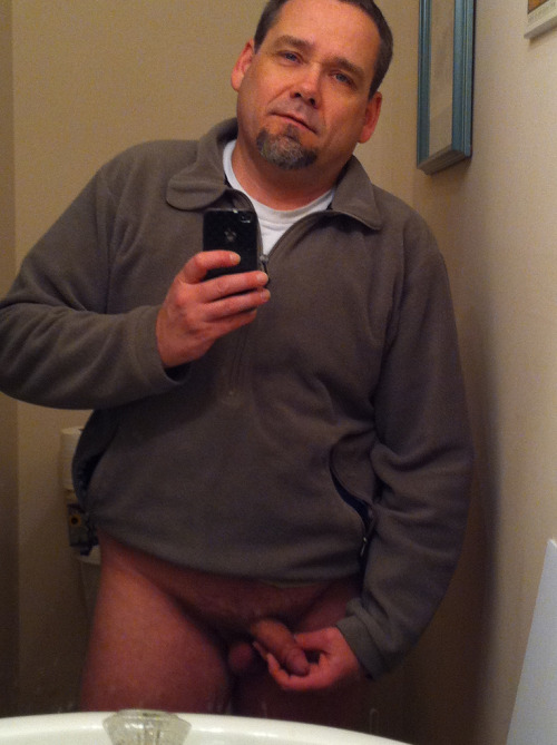 http://senioretgay2.tumblr.com/post/18718867842