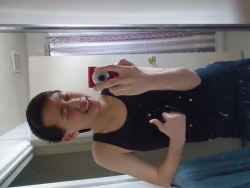 johnboiii:  Ugly ness! Dirty Mirror! Cheesy Smile! Thumbs up :)   look its doodoolard ! follow him