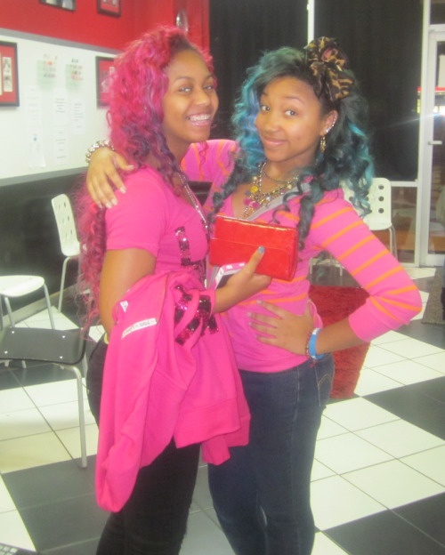 Beauty &amp; Star of OMG Girlz