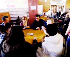 annie-halls:  And that is how you play the game of cards. 