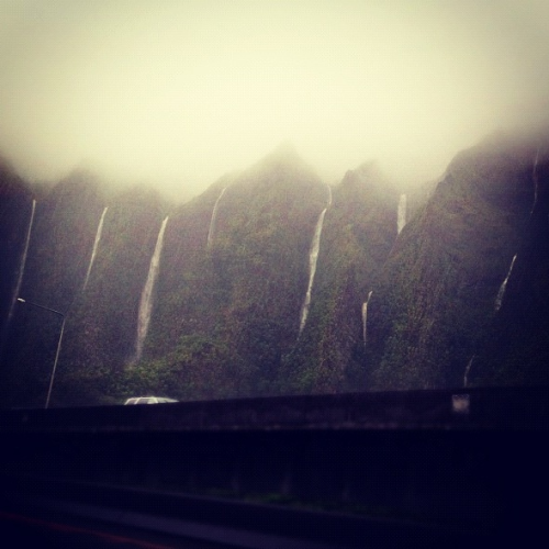 ohsnapitsmei:  jouryoshi:  caaasey:  lips2lashes:  Only in Hawaii can you see beautiful waterfalls on the side of the freeway….My home never ceases to amaze me.  If i wasn’t driving I would’ve taken pictures too! So breath taking!  no matter the