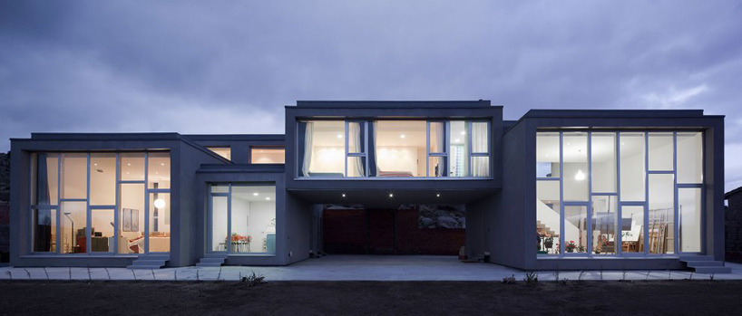 micasaessucasa:   BmasC arquitectos: huete house  