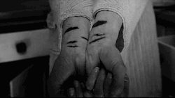 fuck-relapse:  Before I made this blog, this was the first self harm gif I ever saw. I reblogged it and got so many messages from my cousin asking what was wrong with me. Ok., 