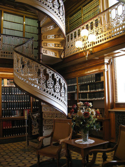 bluepueblo:  Spiral Staircase, Law Library,