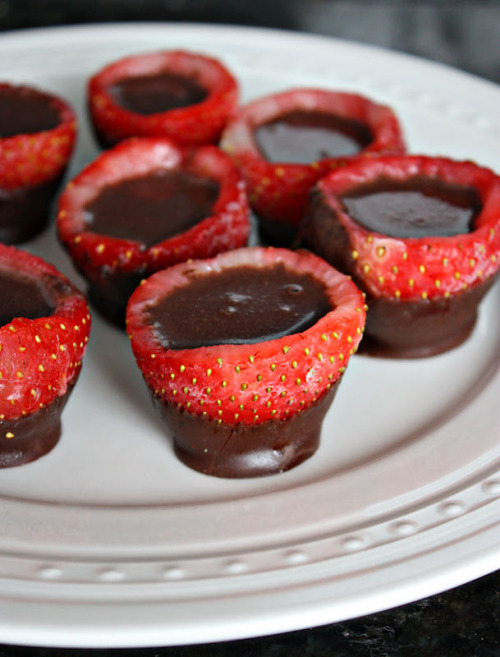 eatthatpussyup:  blowkissesnotboys:  Chocolate Covered Strawberry Shot Glasses. - Try to choose strawberries as big as you can find, unless of course you want to make baby shots - Cut the point of the strawberry off so they can stand on their own, the