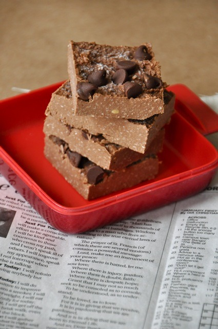 runforyourlifelonghappiness: inspiremefit-xo: Easy Vegan Fudge  omg YUM