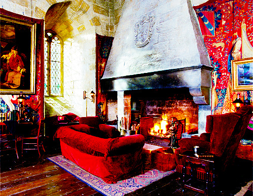 saharas:  The Gryffindor Common Room 