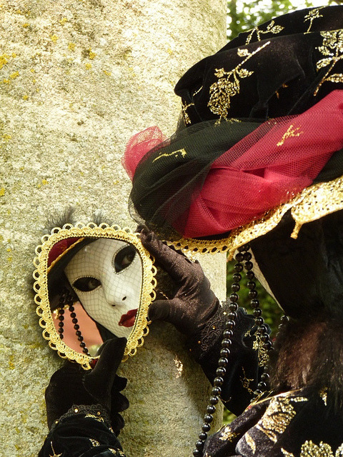 myvenetianmask:  El reflejo en el espejo 