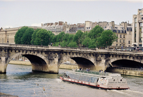 13neighbors:PARIS 5-R1-025-11_4 by Nick_Pellegrino_Photography on Flickr.