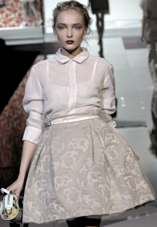 paulineway:  Snejana Onopka in runway for Dolce and Gabbana Spring/Summer ‘2008. 