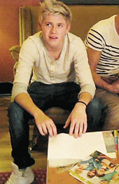 da-pimp-is-here-in-narnia:  Lucky naill, he doesn’t know who Debby Ryan is 