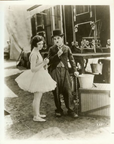 fuckyeahchaplin:  Charlie and Merna Kennedy in The Circus 