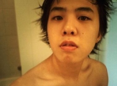 JIYONG PREDEBUT ANYONE? SRSLY THE GUY IS A CAM WHORE. WHO CARES RIGHT? WHERE DID I EVEN GOT THIS STUFF?