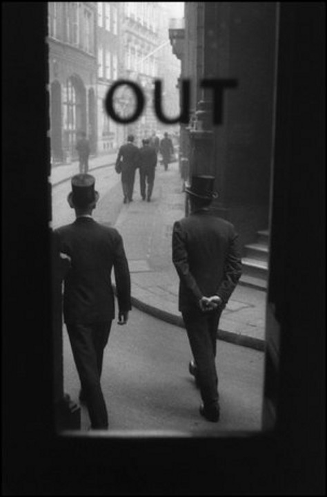 wine-loving-vagabond-blog:  Sergio Larraín. London, England. 1959. 