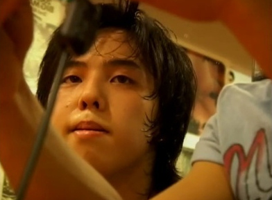 JIYONG PREDEBUT ANYONE? SRSLY THE GUY IS A CAM WHORE. WHO CARES RIGHT? WHERE DID I EVEN GOT THIS STUFF?