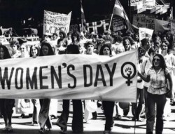 Hoje é o Dia Internacional da Mulher! Sim, &ldquo;nós&rdquo; revoltamos-nos para conseguirmos aquilo que queríamos e quando chega este dia, lembro-me de alguém em especial, a minha mãe e a minha avó, principalmente a minha mãe. Sei que não deves