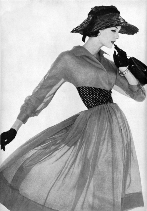 theniftyfifties:  Anne St Marie photograped by Irving Penn. 