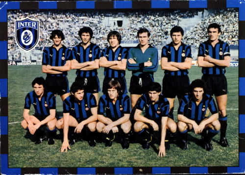 interinheart:
“ Internazionale 1978/79
Altobelli, Canuti, Fedele, Bordon, Pasinato, Bini
Marini, Baresi, Oriali, Muraro, Beccalossi
”