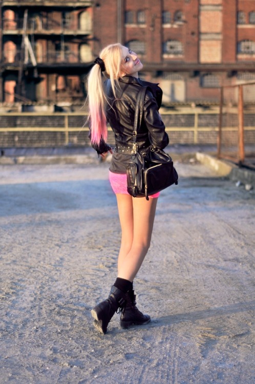 (via meri wild: electric pink)