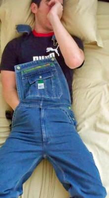 abdldad:  Awwwww yay overalls! (Second only