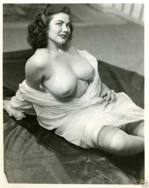 http://nudevintage.tumblr.com/post/18967424872