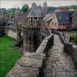 bluepueblo:  Castle Ramparts, Fougeres, France
