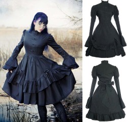 madamevictorian:  Source: http://www.retroscopefashions.com/lolita1.html